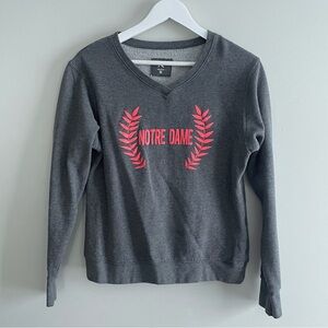 ANTIGUA Notre Dame V-Neck Sweatshirt - Gray Medium
